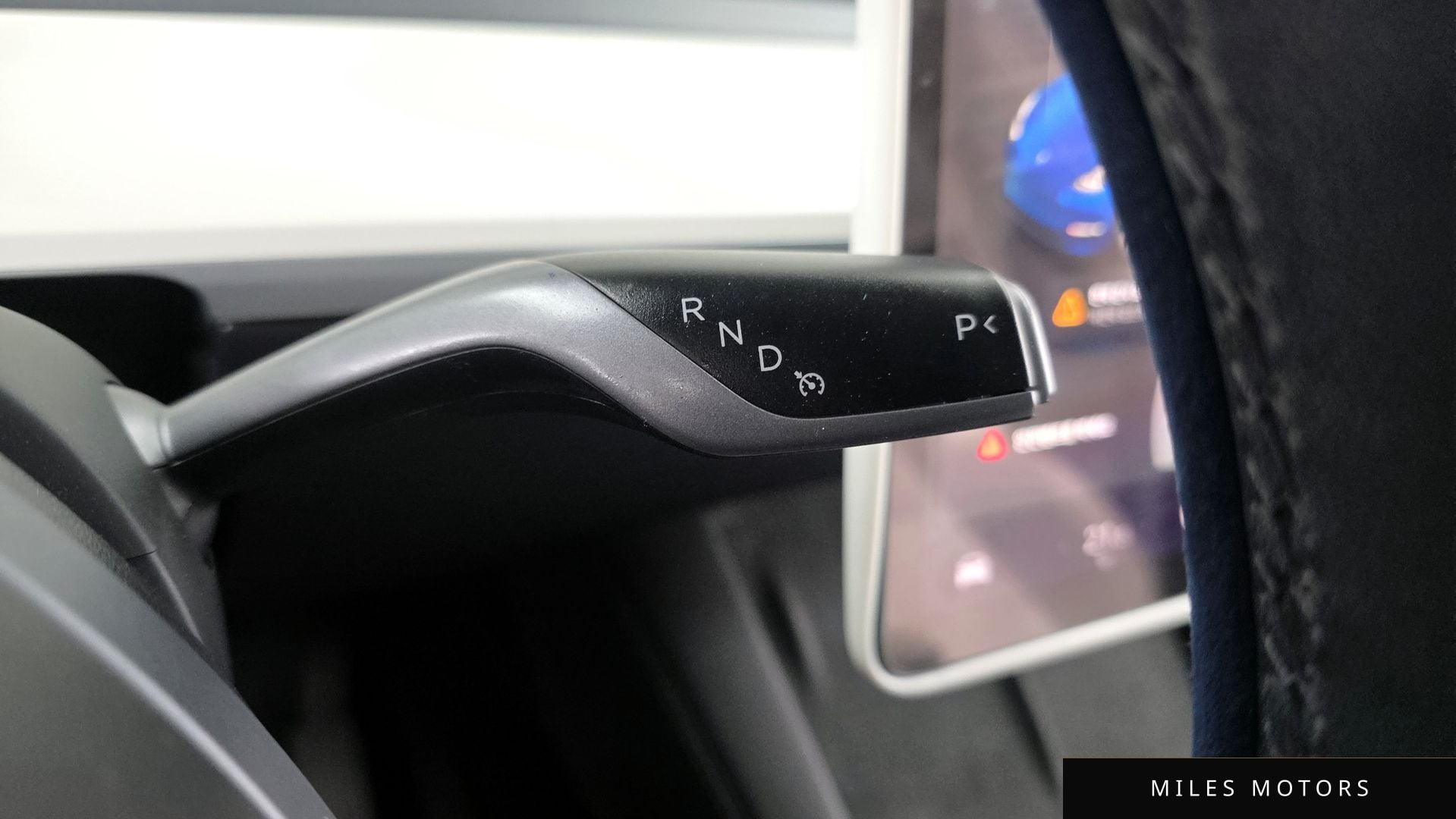 Tesla Model Y 2024 — миниатюра 9