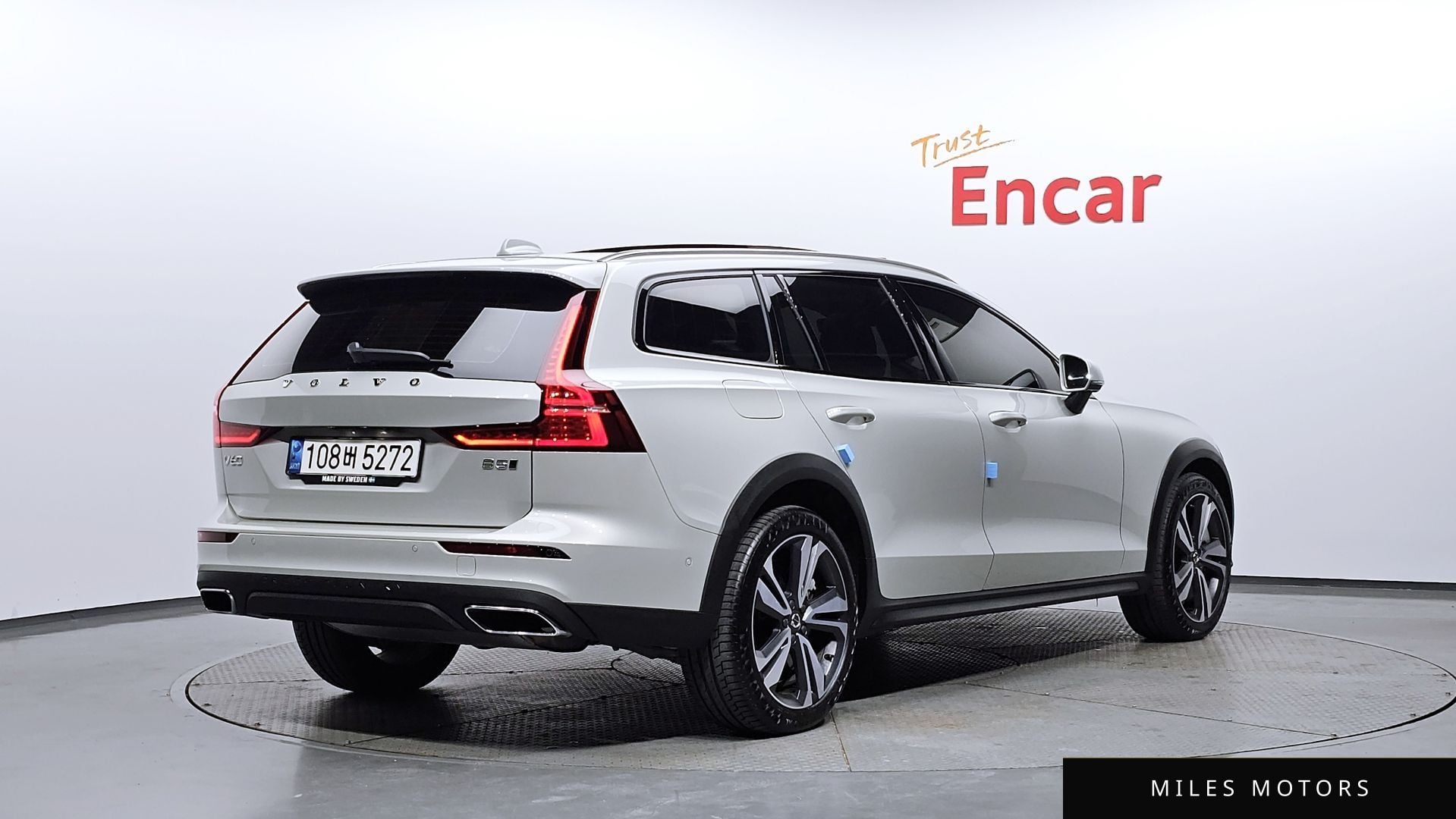 Volvo V60 2021 — миниатюра 2