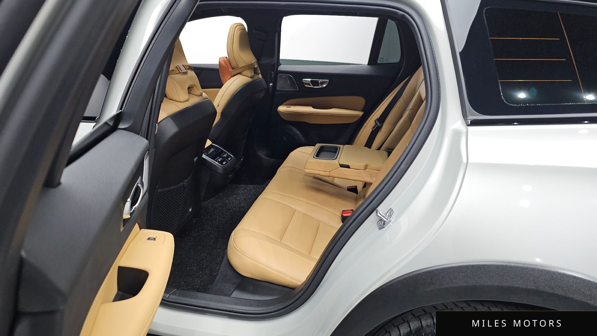 Volvo V60 2021 — миниатюра 11