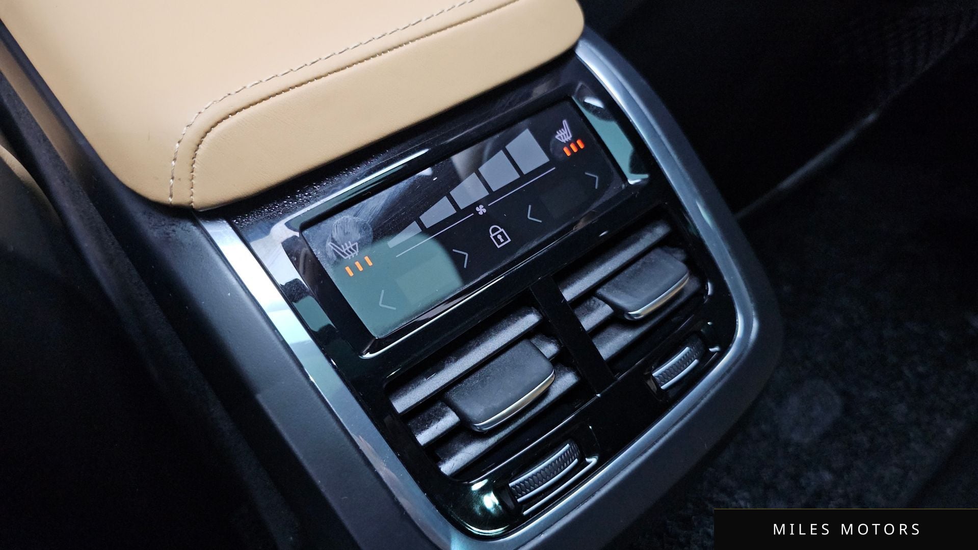 Volvo V60 2021 — миниатюра 19