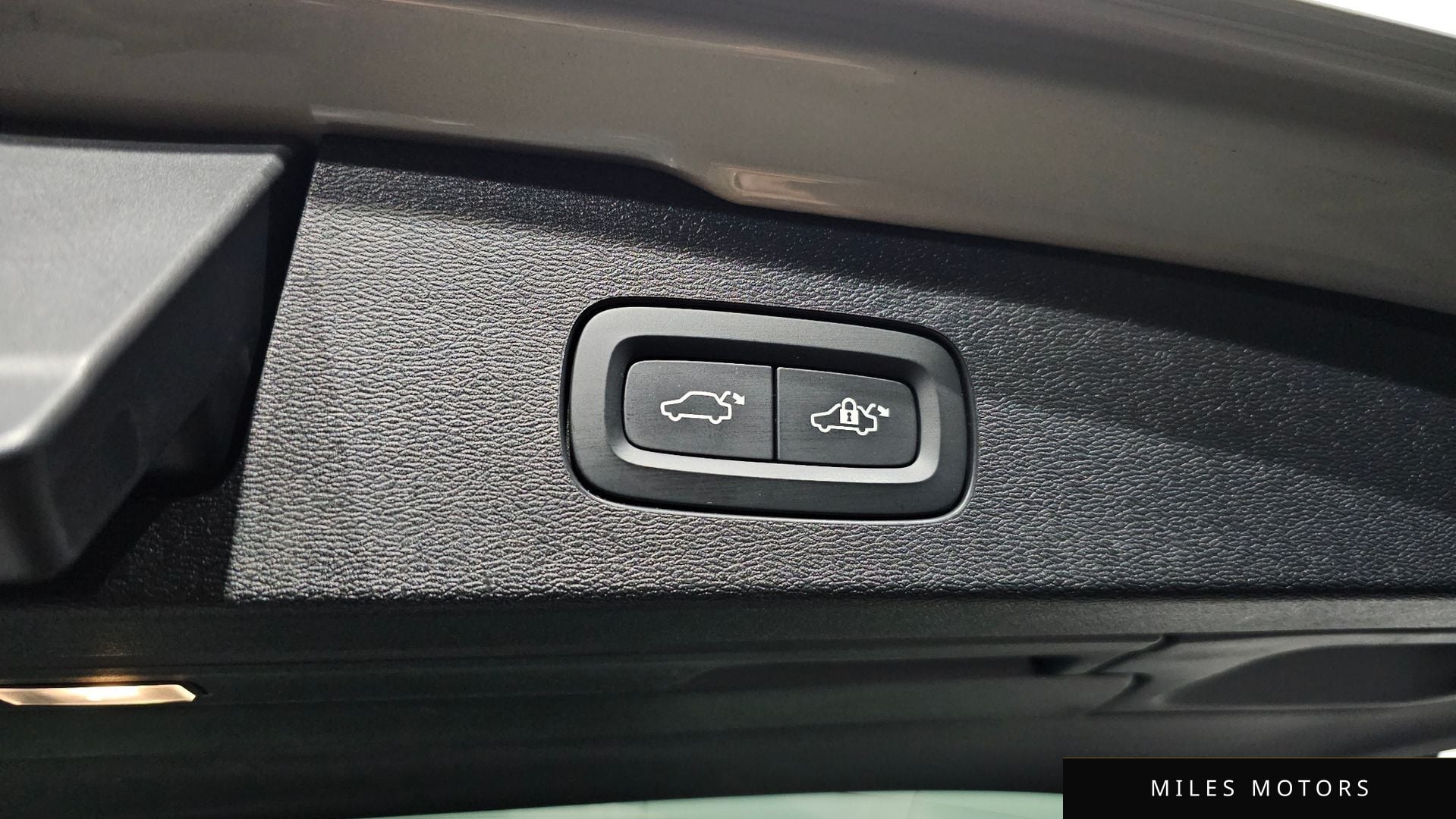 Volvo V60 2021 — миниатюра 20