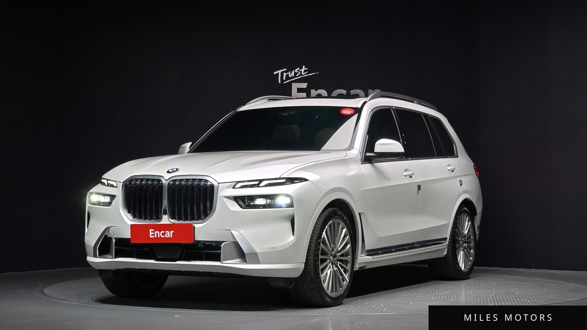 BMW X7 (G07) 2023 — фото 1 из 12