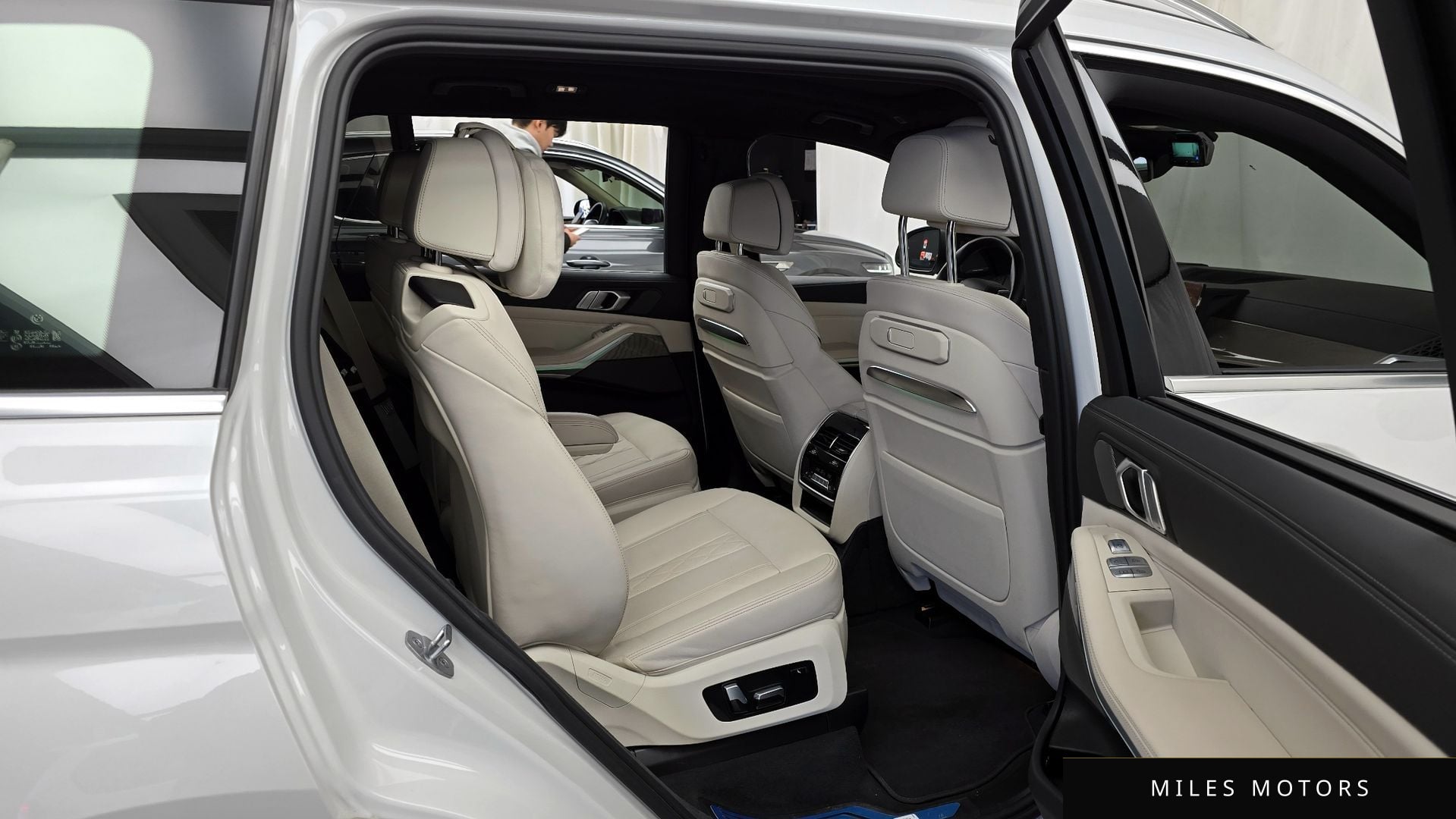 BMW X7 (G07) 2023 — миниатюра 12
