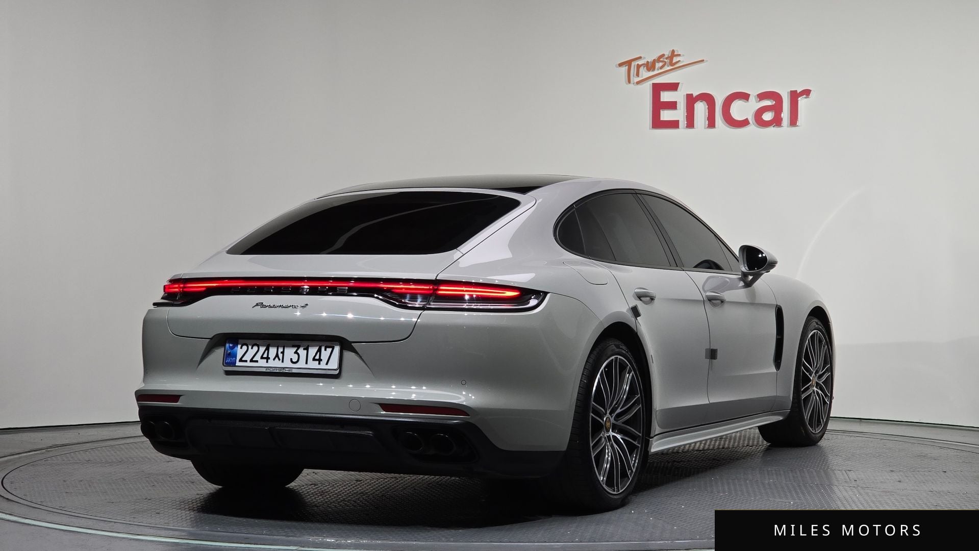 Porsche 파나메라 (971) 2023 — миниатюра 2
