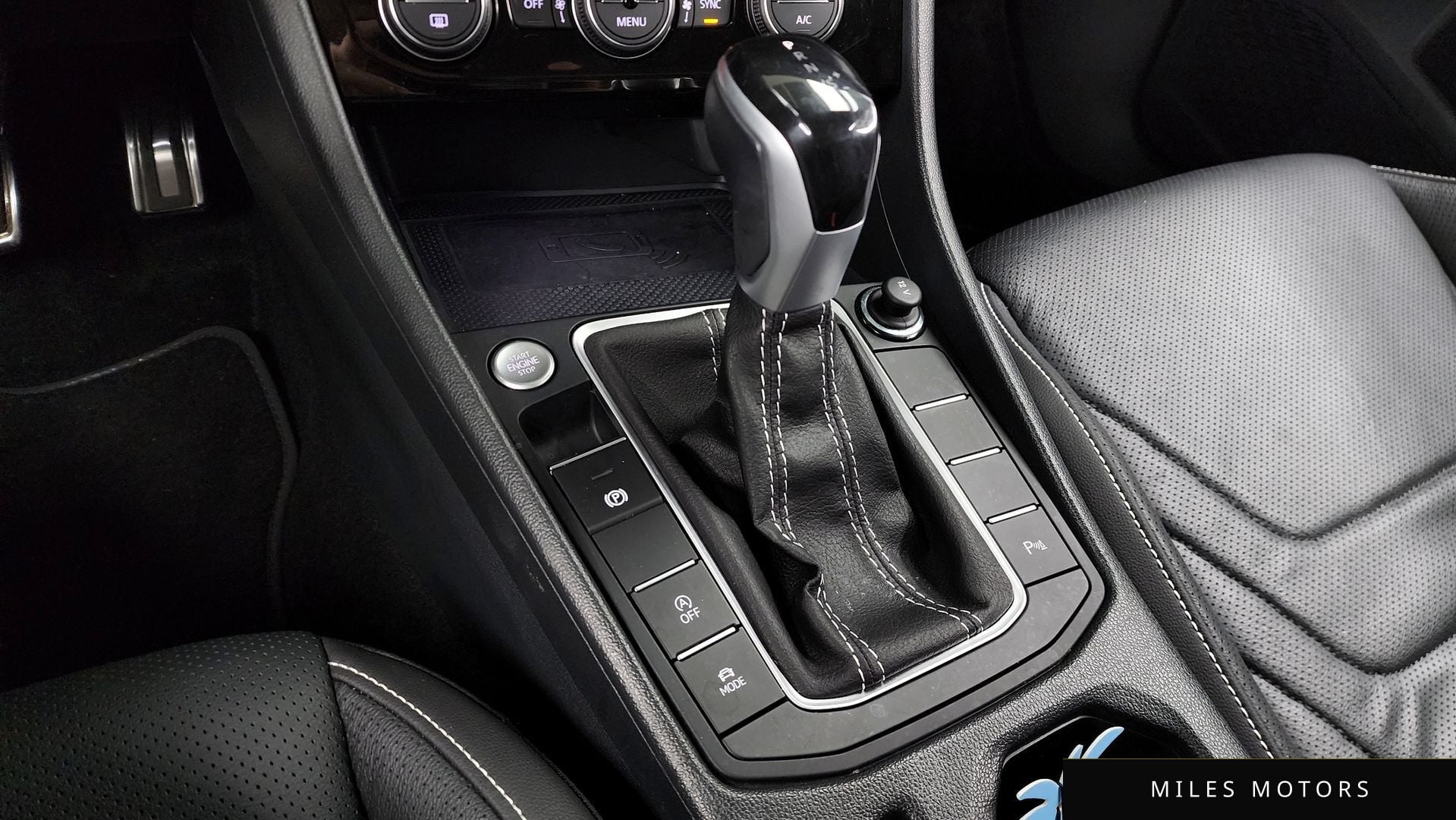 Volkswagen Jetta 2023 — миниатюра 9
