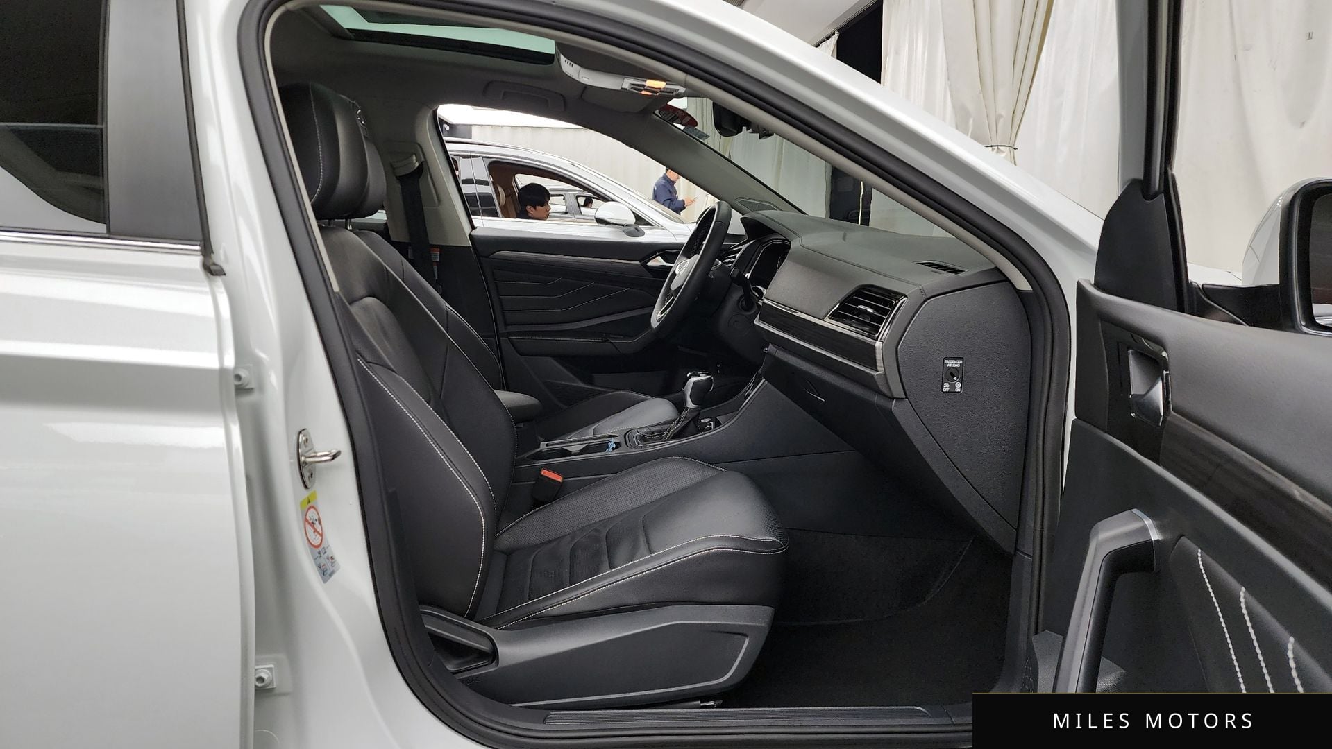Volkswagen Jetta 2023 — миниатюра 11