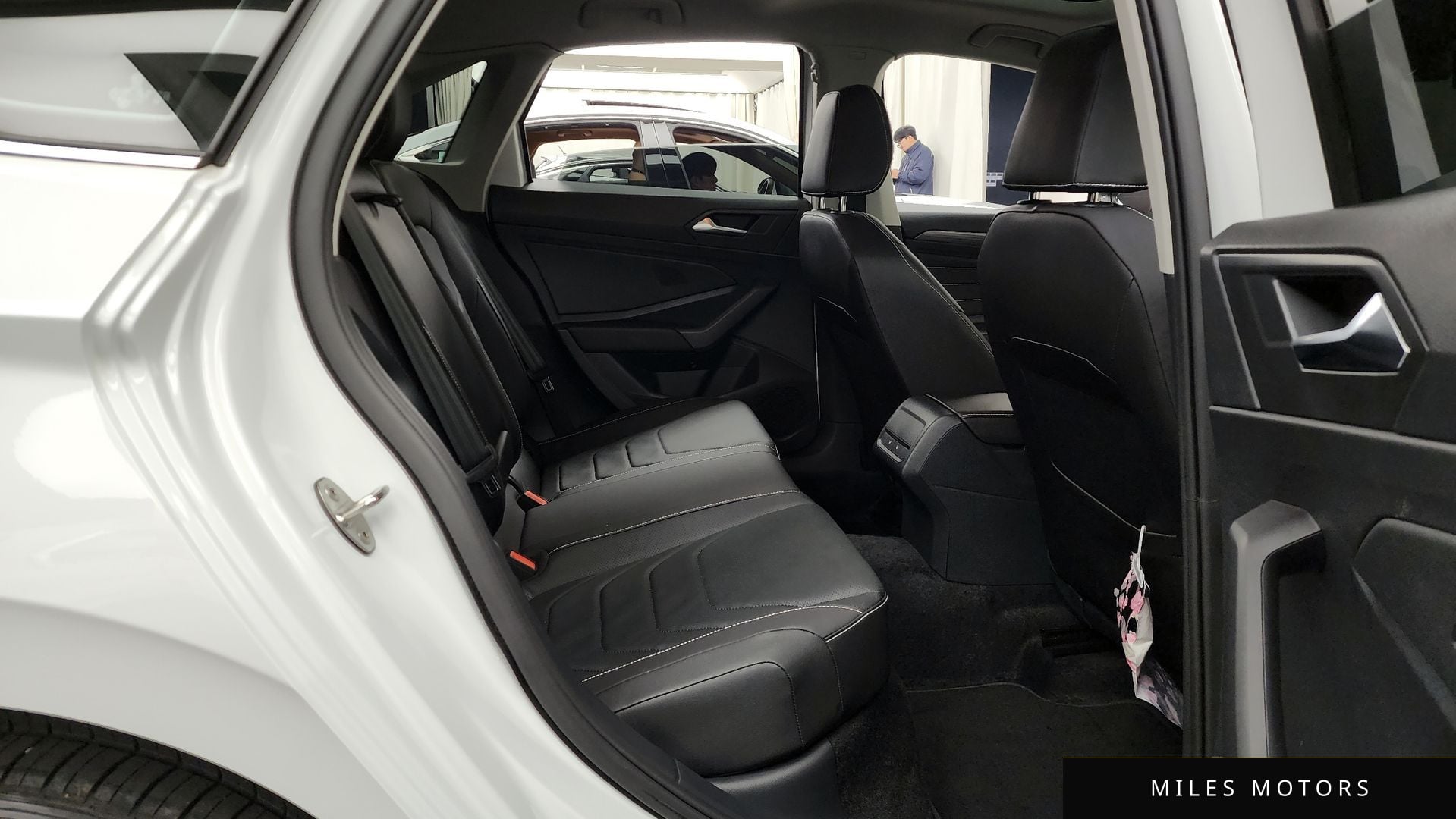 Volkswagen Jetta 2023 — миниатюра 12
