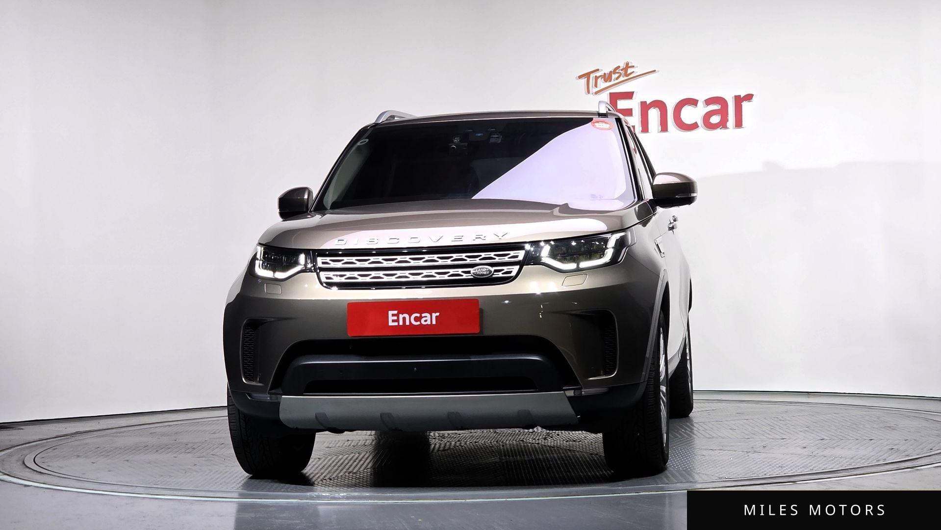 Land Rover Discovery 2017 — миниатюра 3