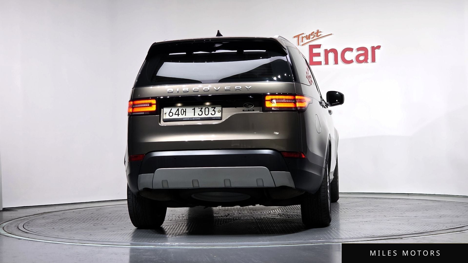 Land Rover Discovery 2017 — миниатюра 4