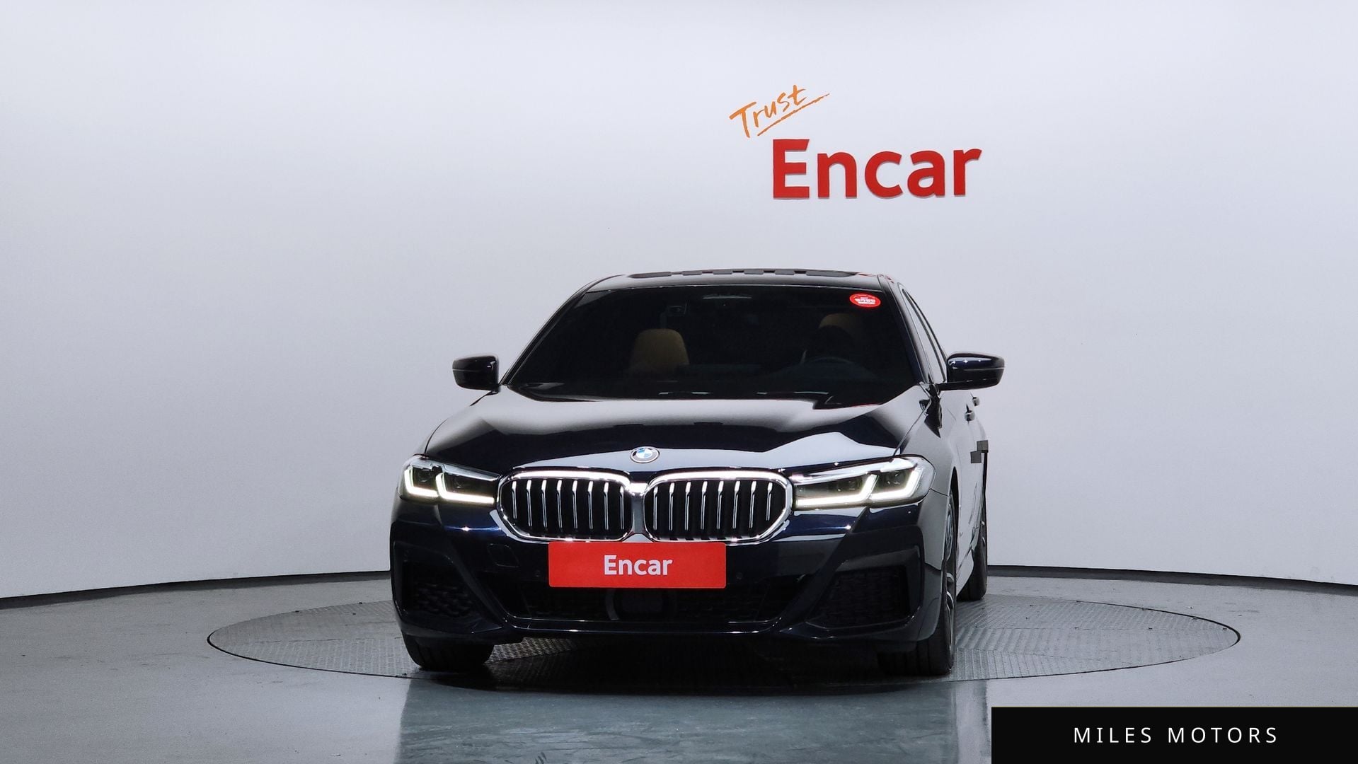 BMW 5 Series (G30) 2023 — миниатюра 3