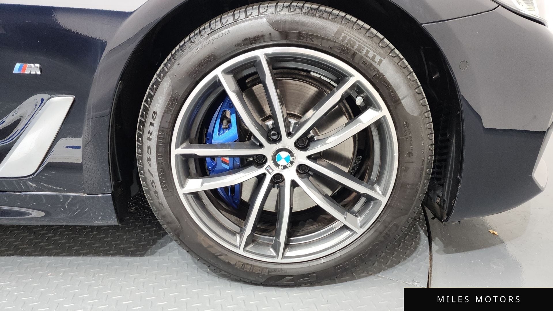 BMW 5 Series (G30) 2023 — миниатюра 5