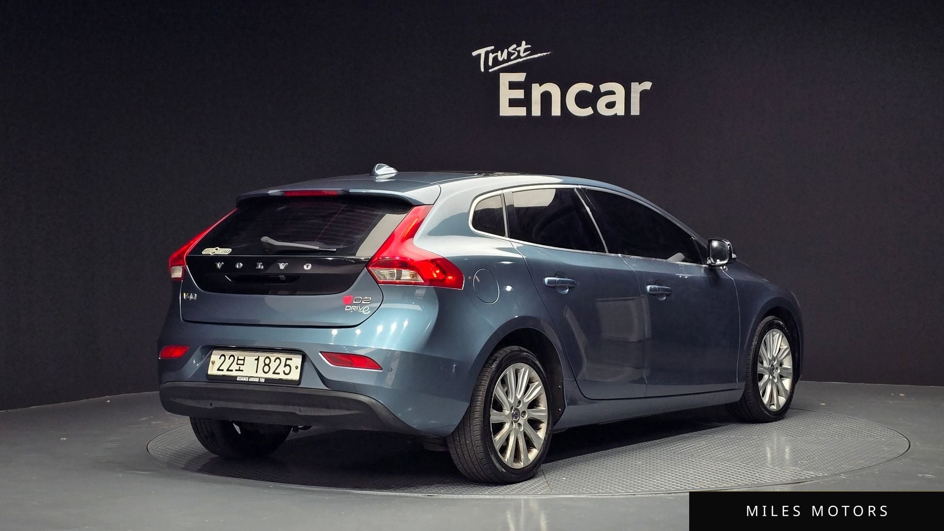 Volvo V40 2014 — миниатюра 2