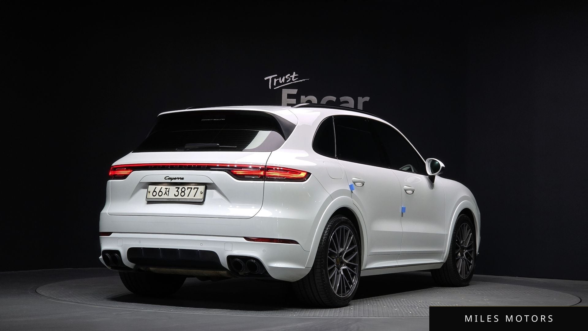 Porsche Cayenne 2019 — миниатюра 2