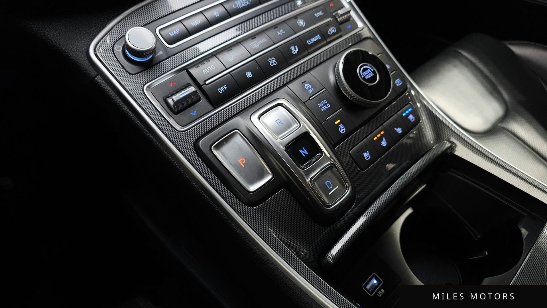 Hyundai Santafe 2021 — миниатюра 9