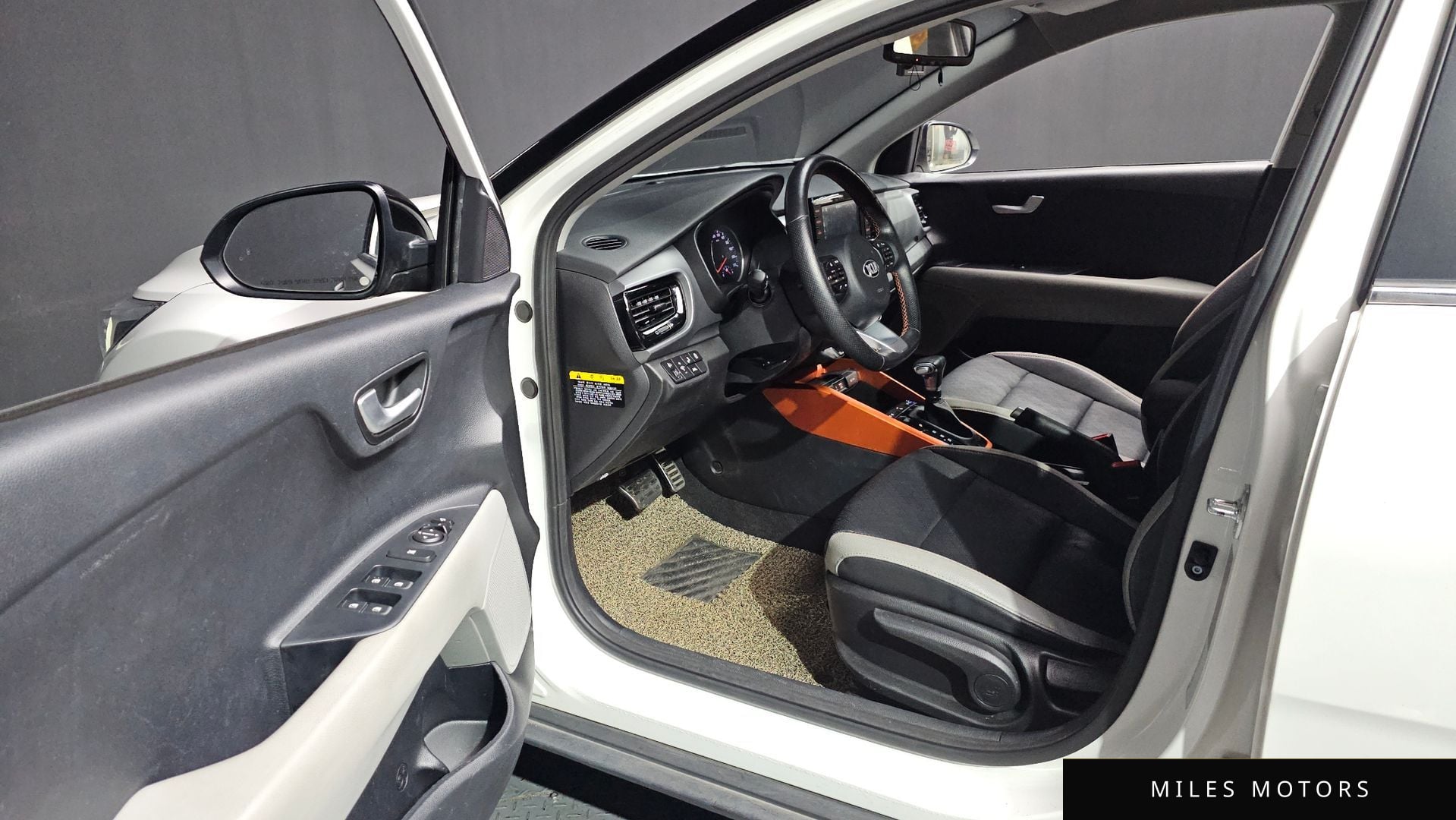 Kia Stonic 2019 — миниатюра 10