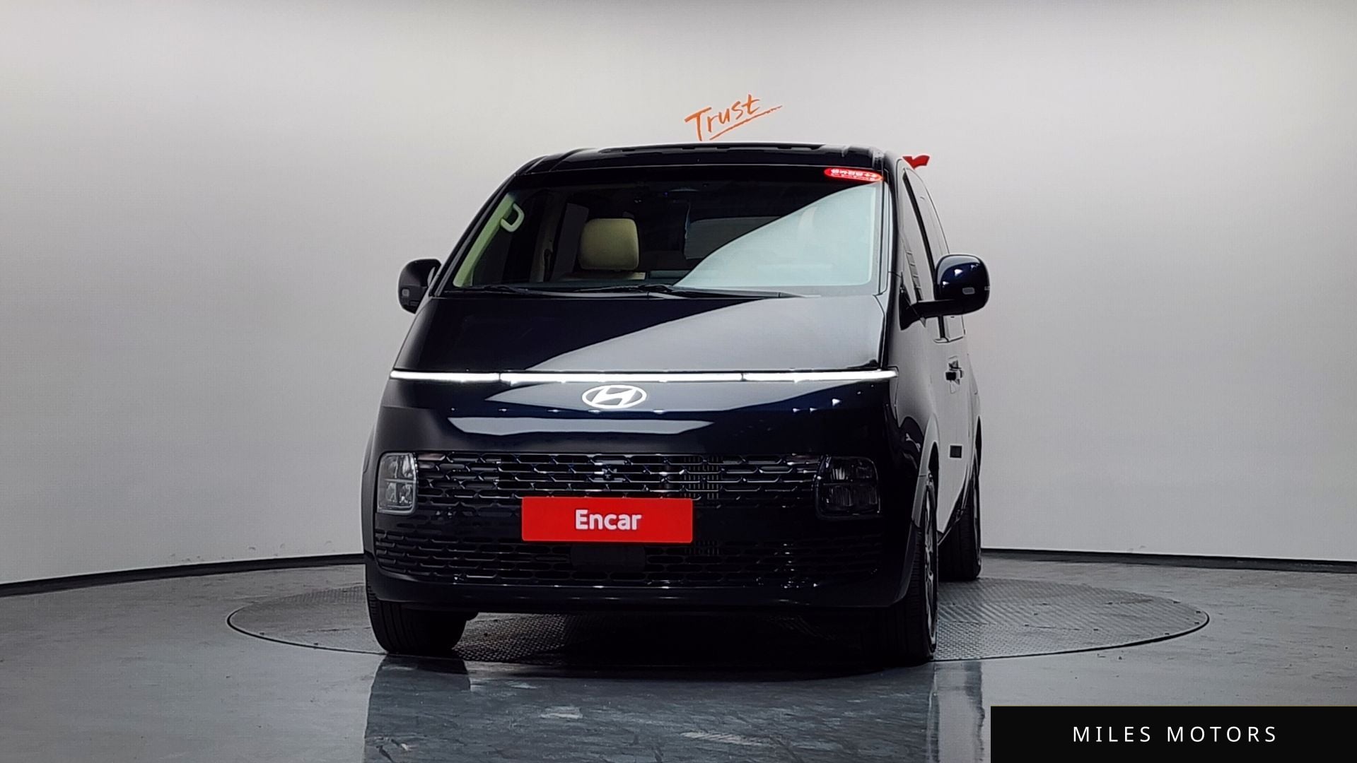 Hyundai Staria 2025 — миниатюра 2
