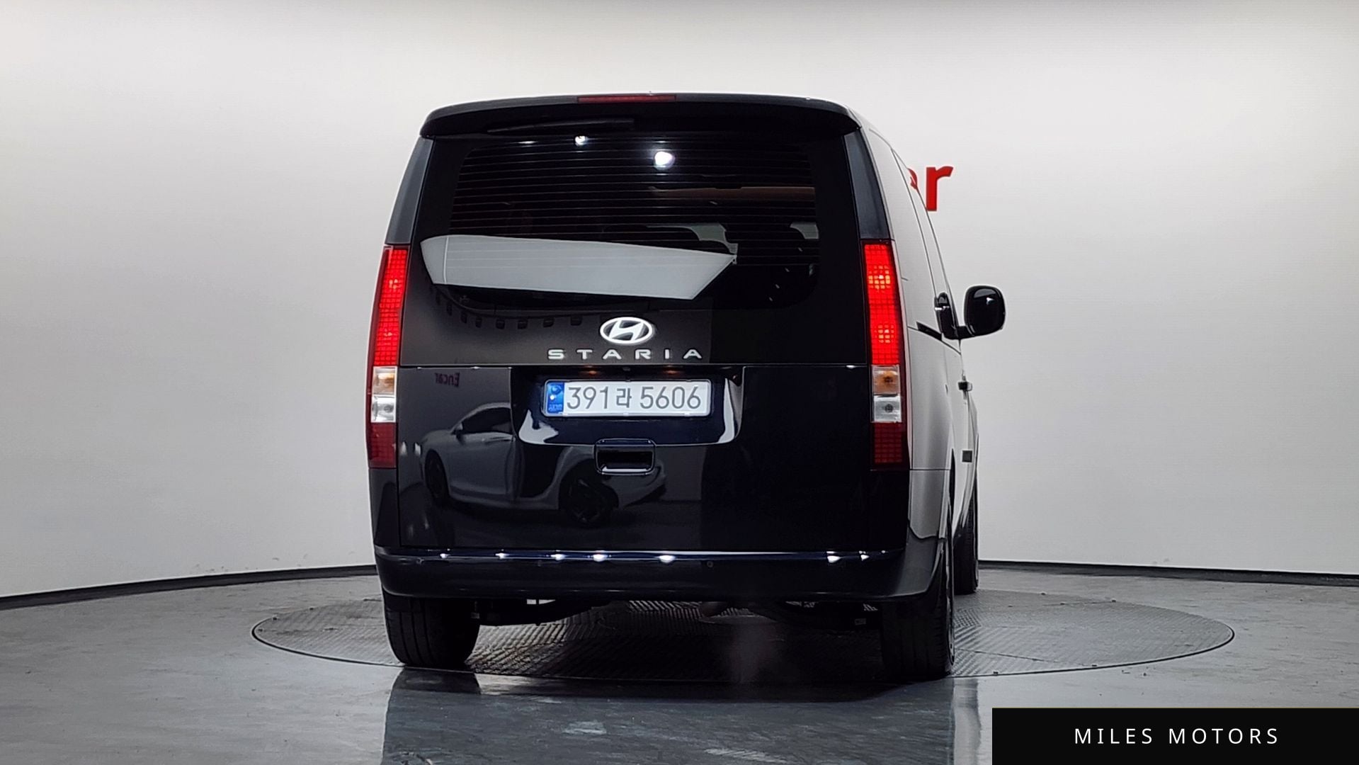 Hyundai Staria 2025 — миниатюра 3
