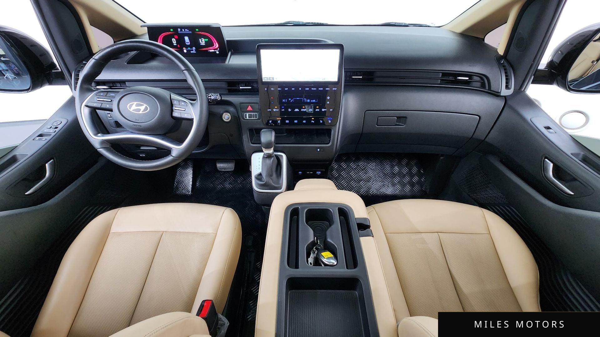 Hyundai Staria 2025 — миниатюра 6