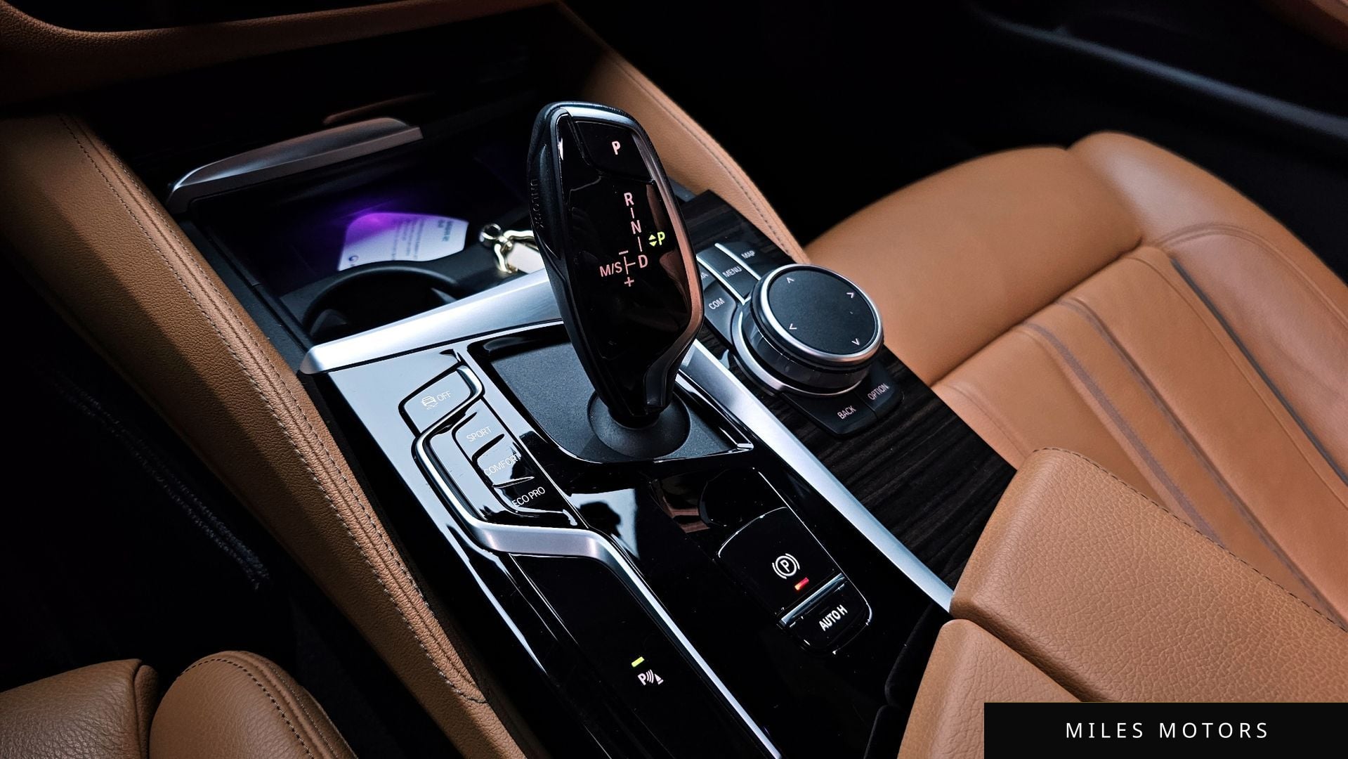 BMW 5 Series (G30) 2021 — миниатюра 9
