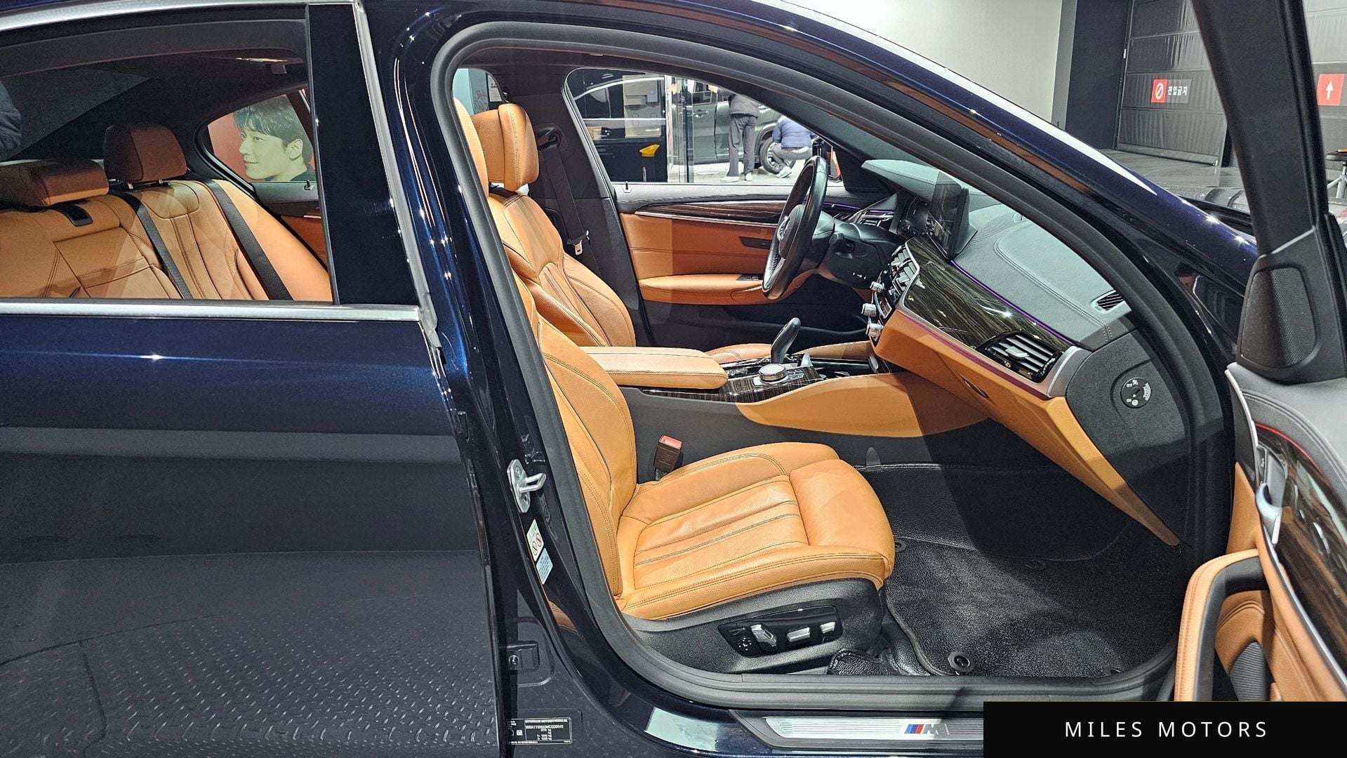 BMW 5 Series (G30) 2021 — миниатюра 10