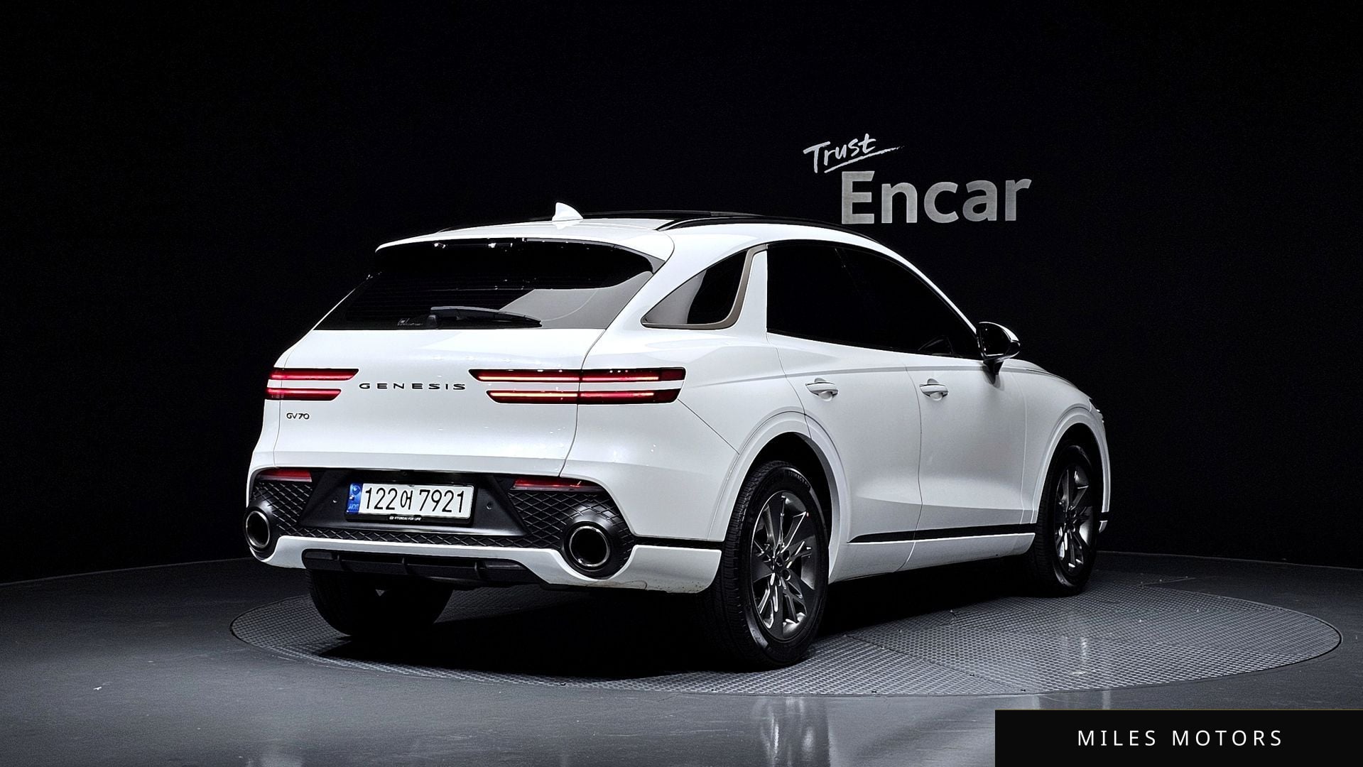 Genesis GV70 2023 — миниатюра 2