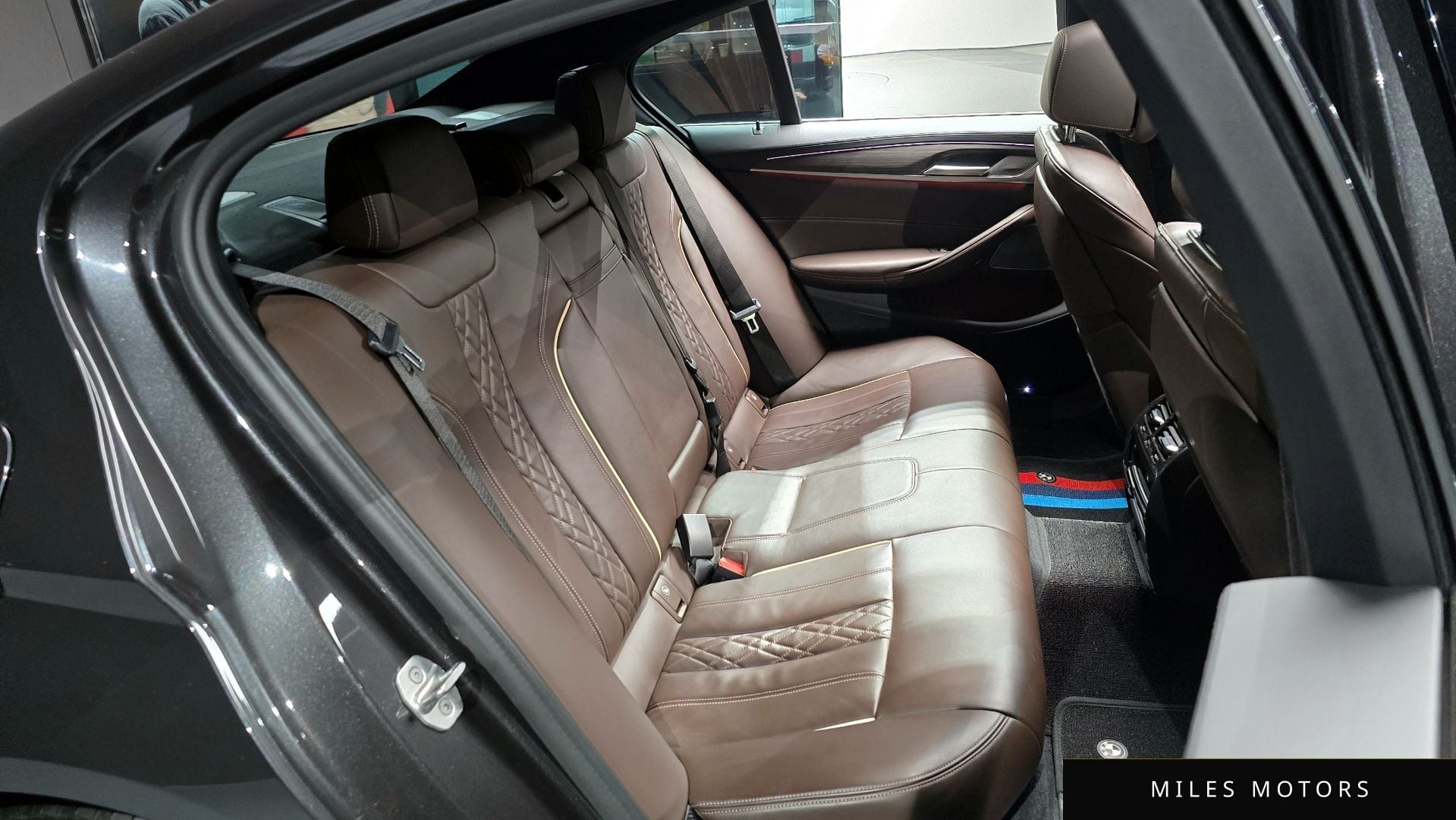 BMW 5 Series (G30) 2020 — миниатюра 12