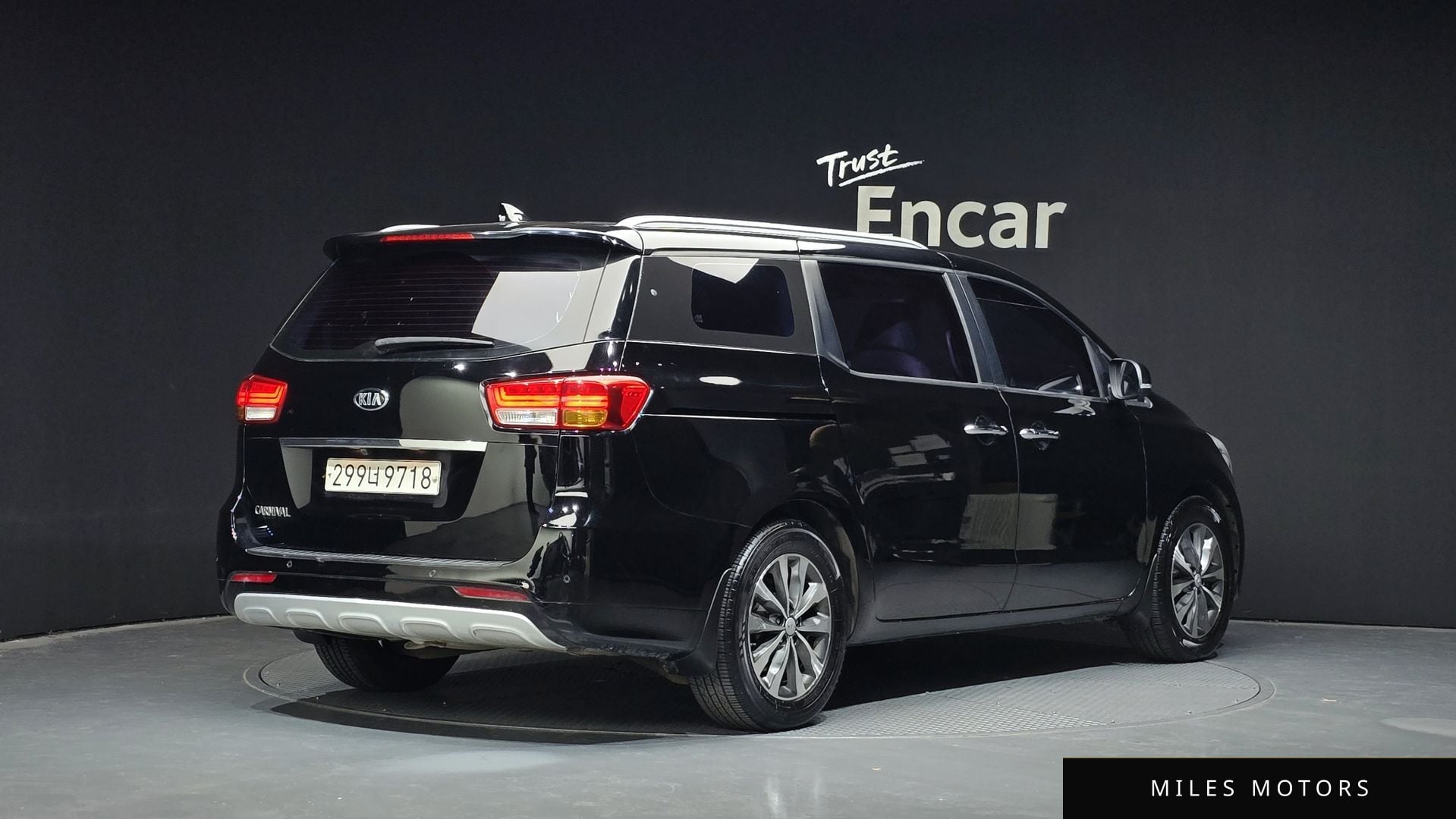Kia Canival 2018 — миниатюра 2