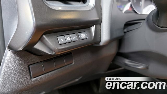Лексус UX250h 2019 — миниатюра 15