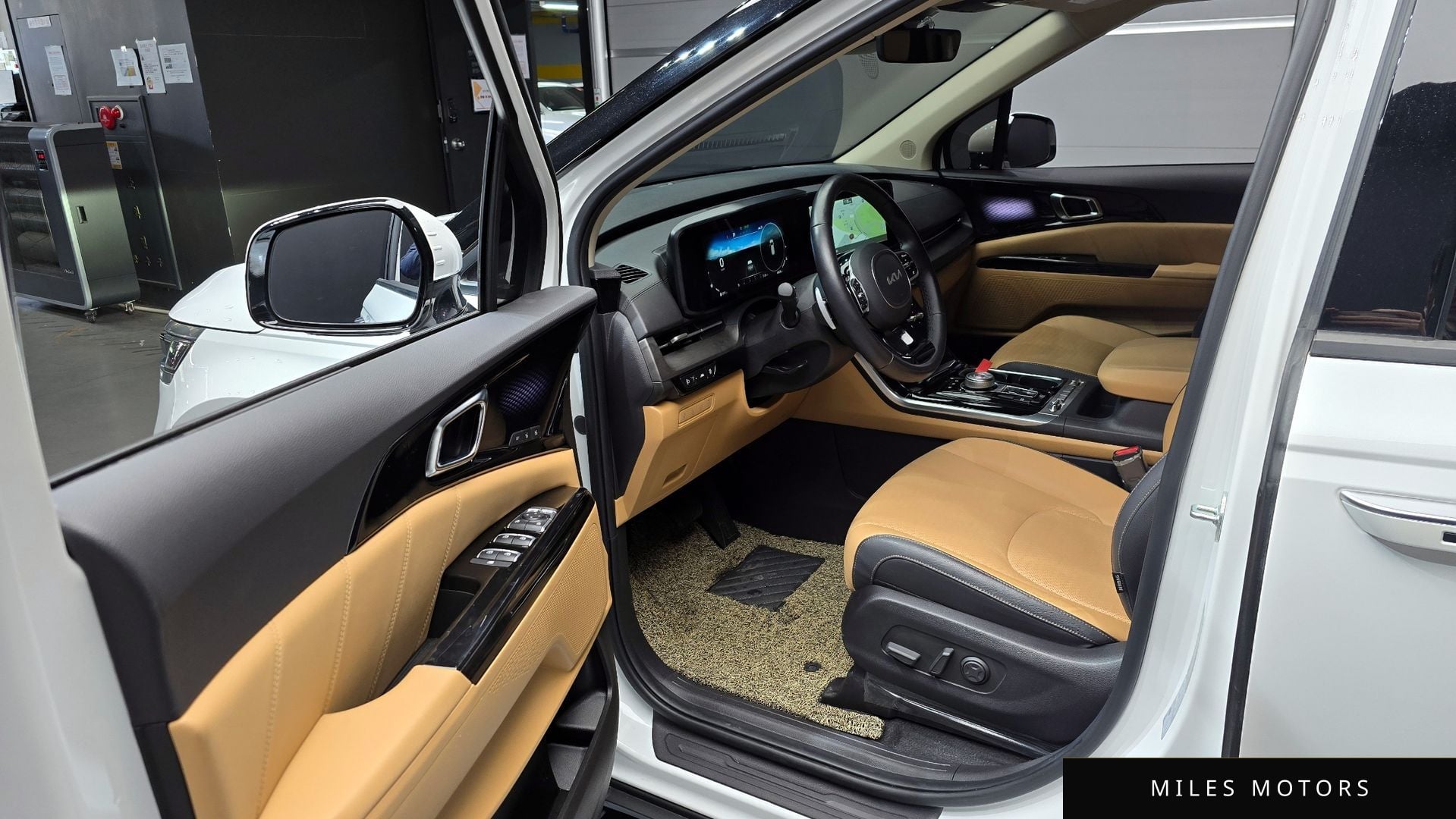 Kia Carnival 2023 — миниатюра 11