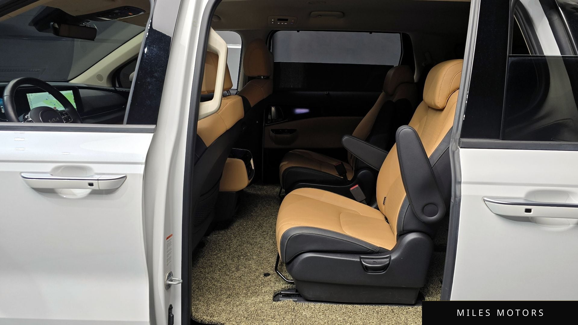 Kia Carnival 2023 — миниатюра 12