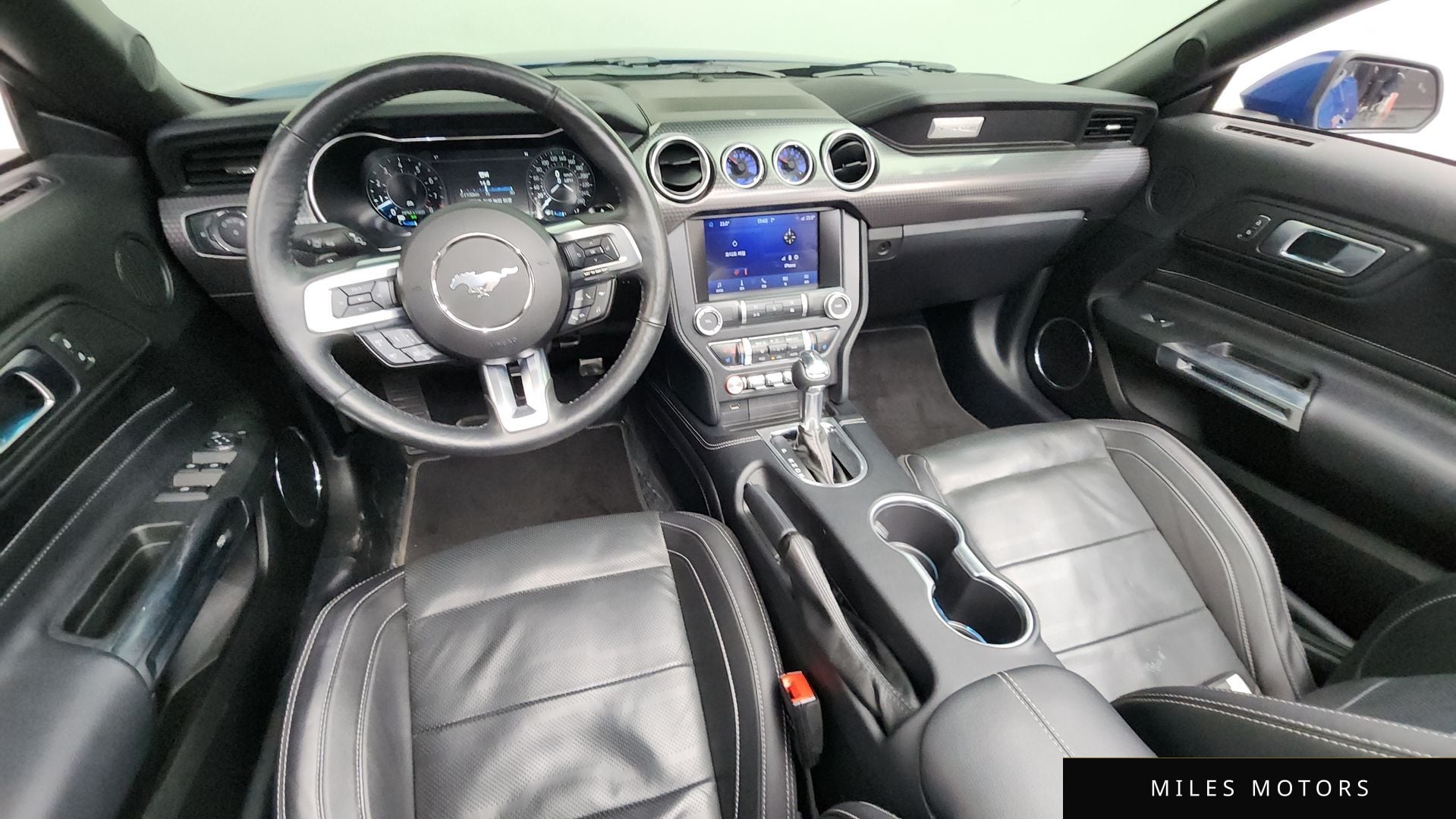 Ford Mustang 2022 — миниатюра 7