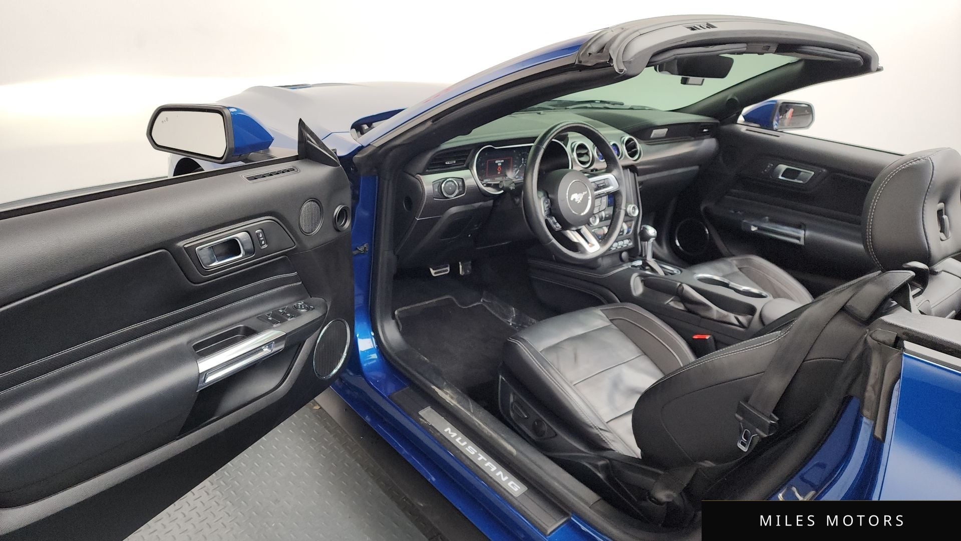 Ford Mustang 2022 — миниатюра 10