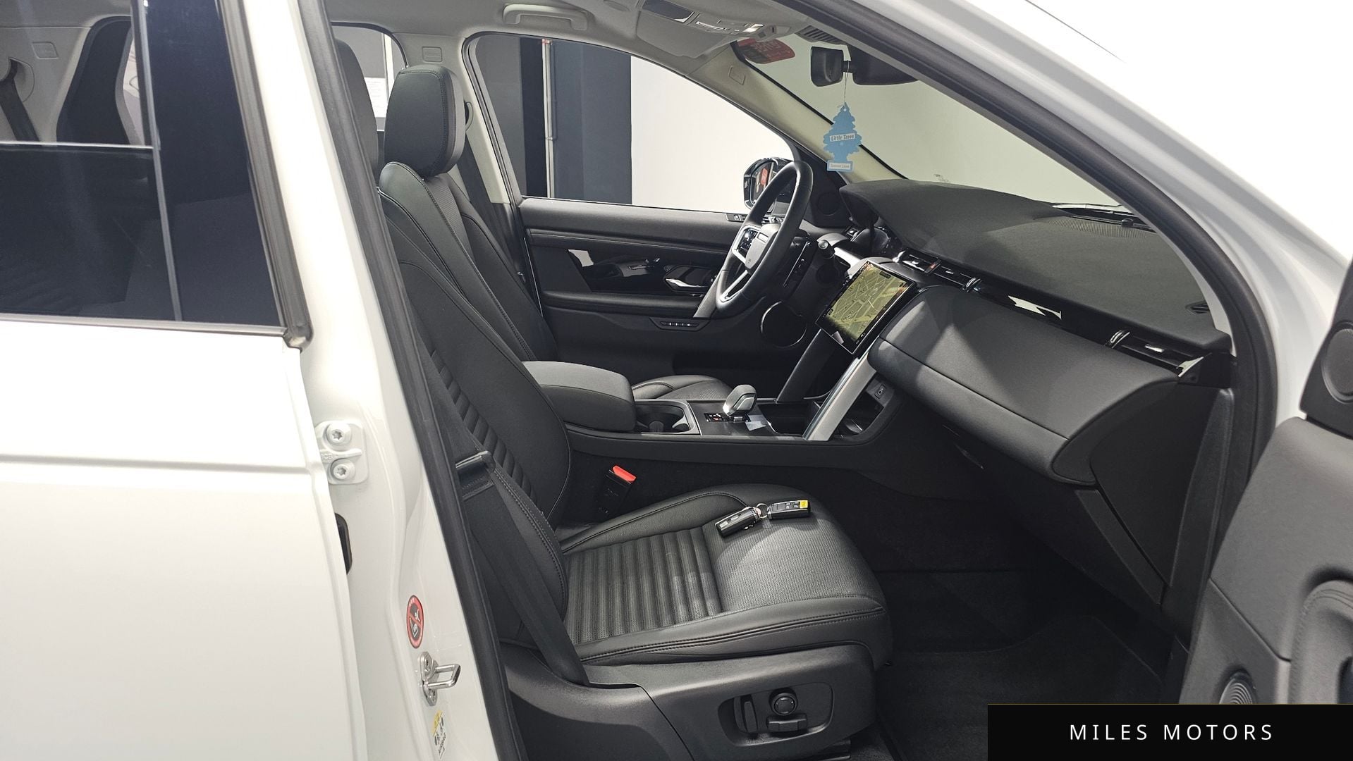 Land Rover Discovery Sport 2024 — миниатюра 11