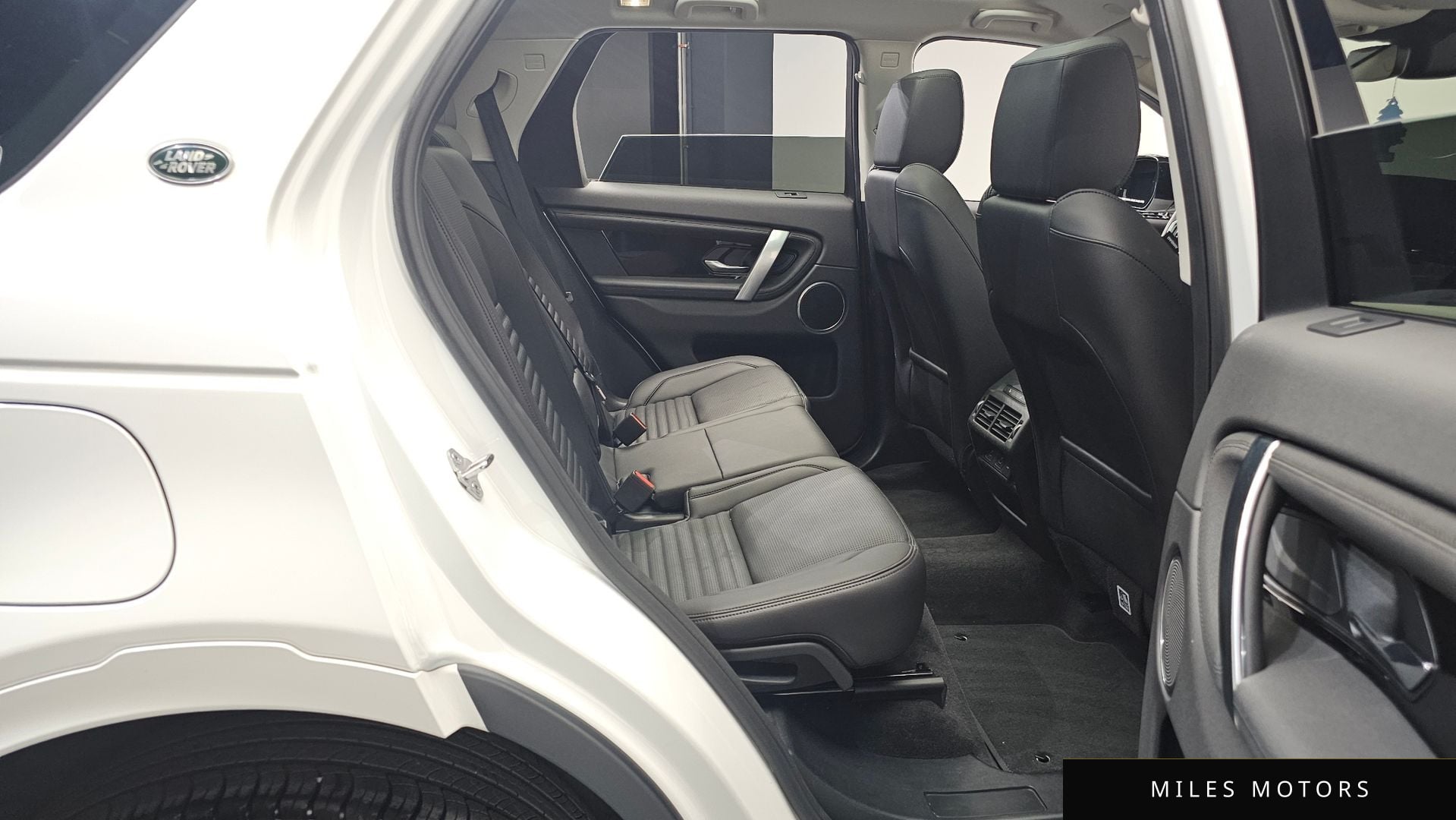 Land Rover Discovery Sport 2024 — миниатюра 12