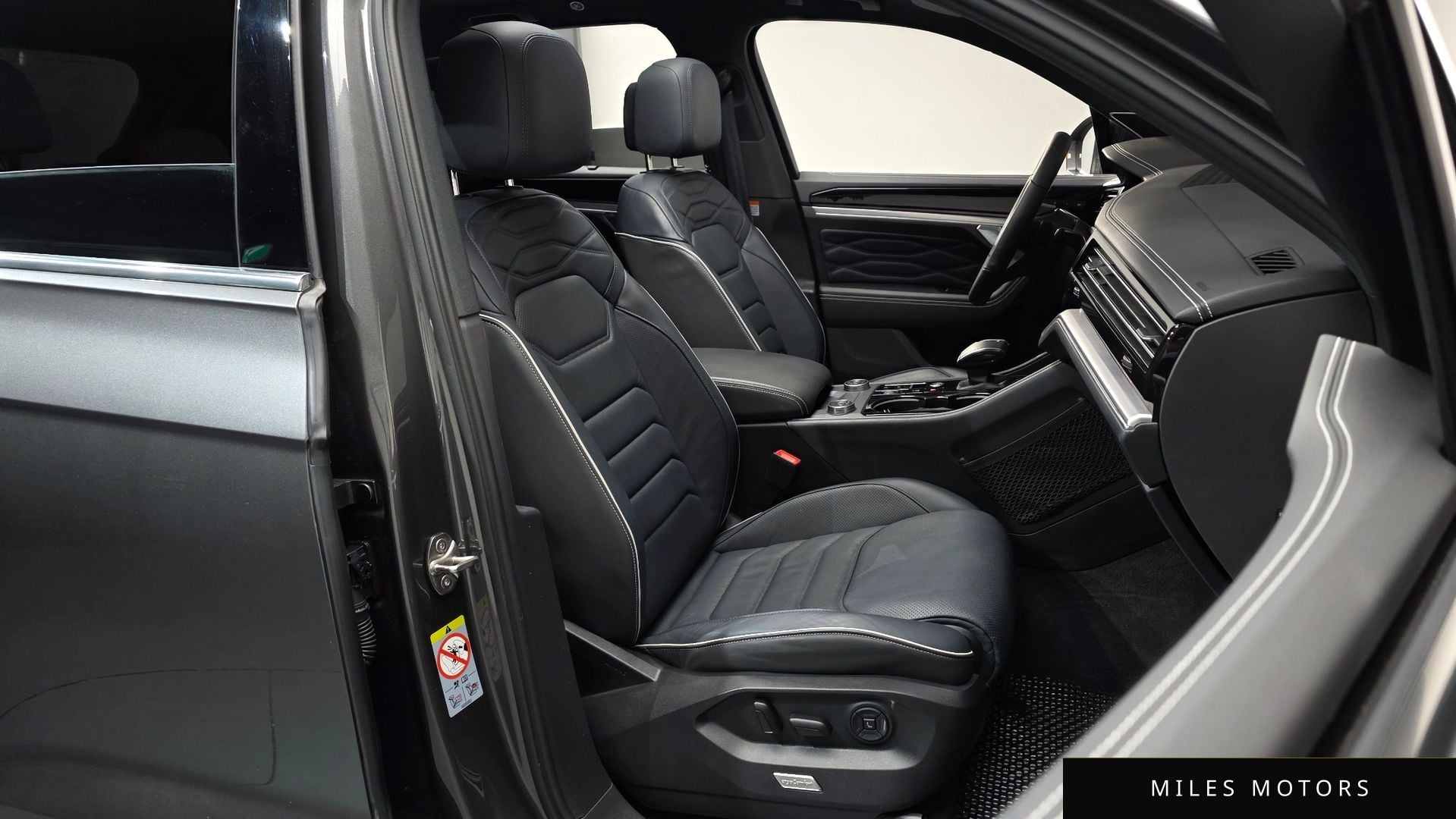 Volkswagen Touareg 2024 — миниатюра 9