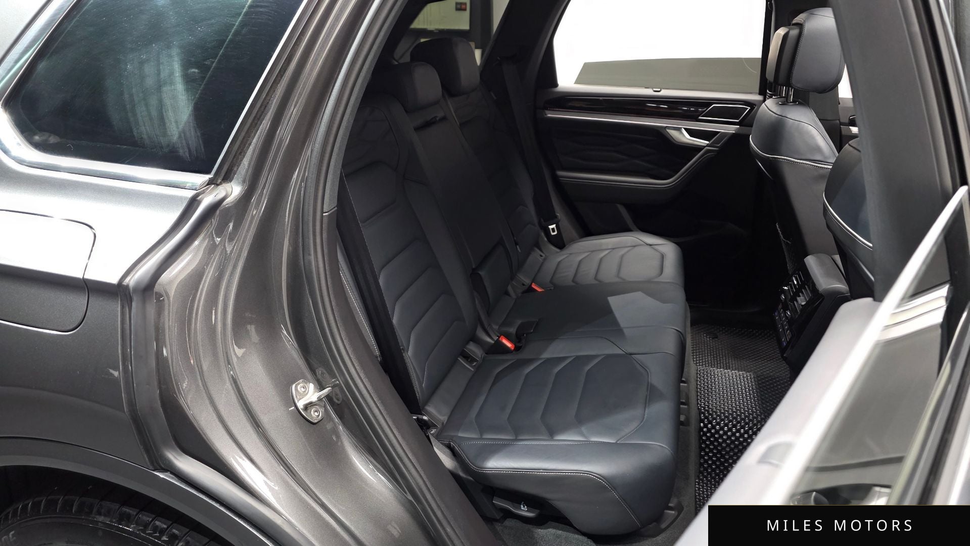 Volkswagen Touareg 2024 — миниатюра 11