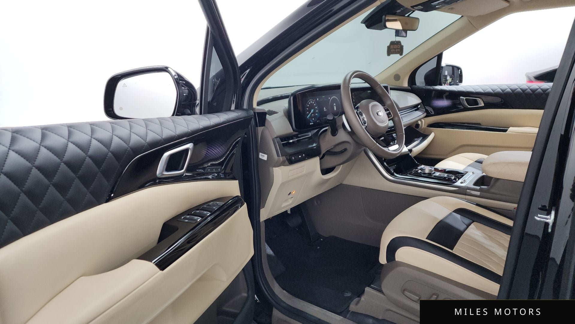 Kia Carnival 2021 — миниатюра 10