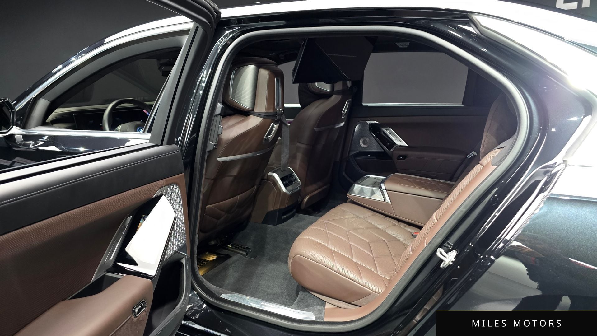 BMW i7 (G70) 2023 — миниатюра 12