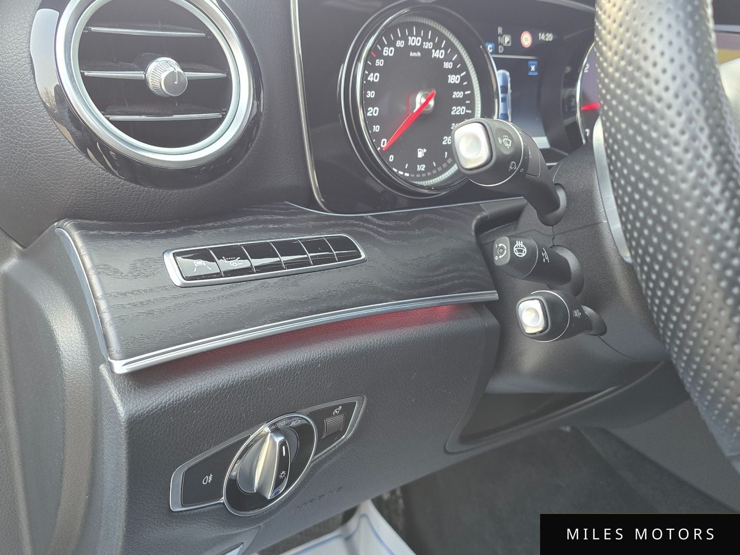 Mercedes-Benz E-Class W213 2018 — миниатюра 11