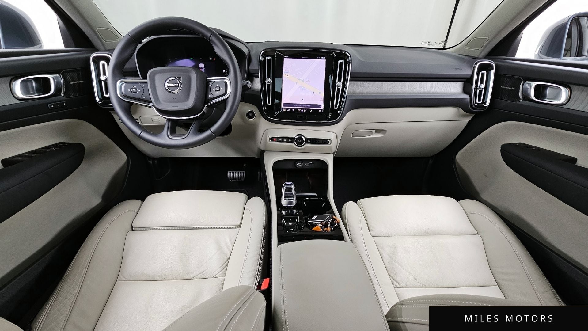 Volvo XC40 2023 — миниатюра 7