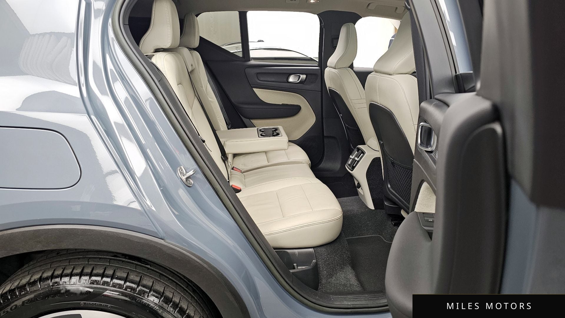 Volvo XC40 2023 — миниатюра 12