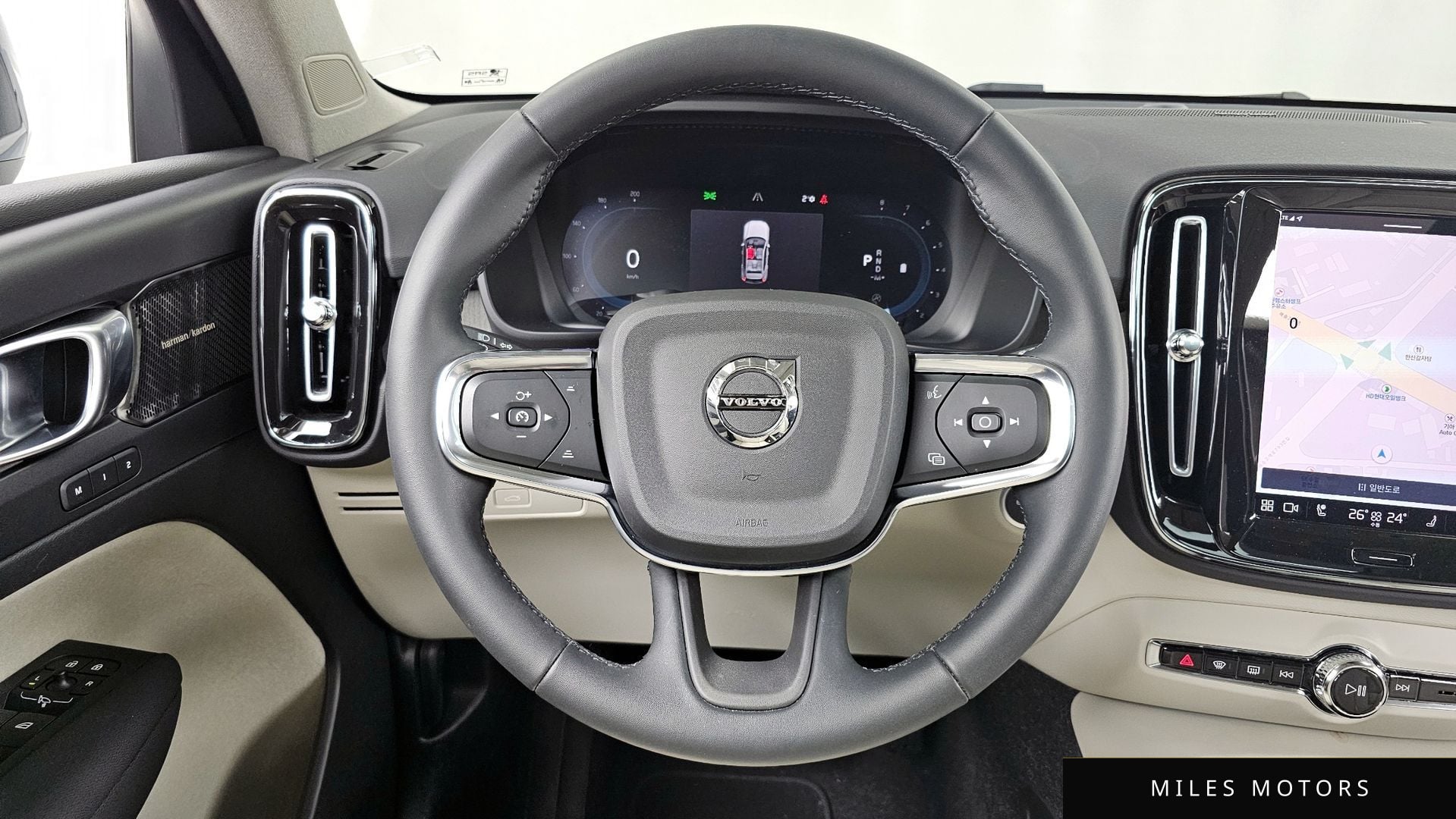 Volvo XC40 2023 — миниатюра 13