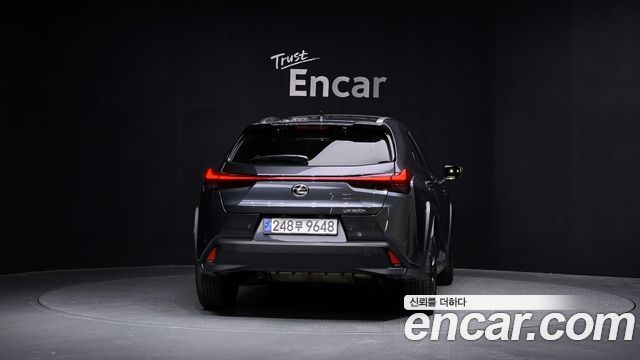 Лексус UX300h 2025 — миниатюра 4