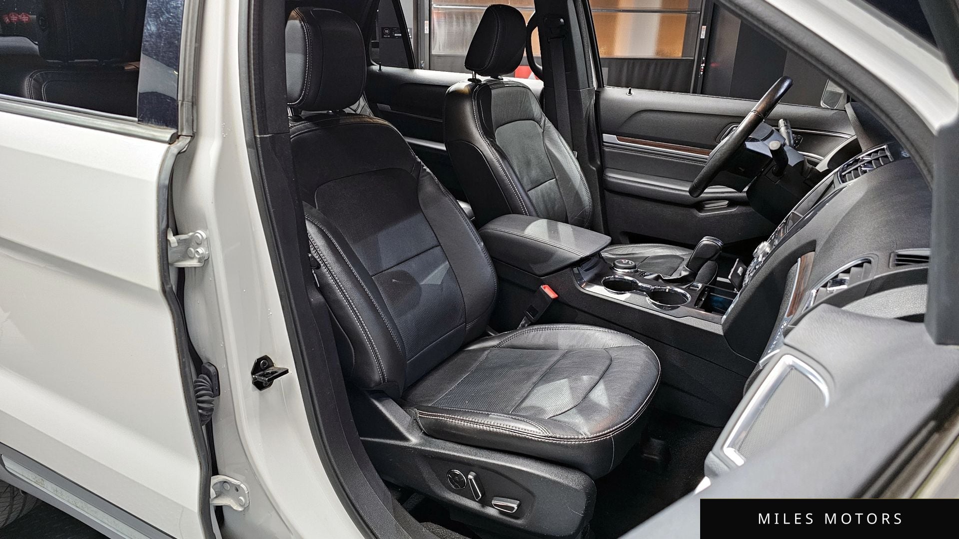 Ford Explorer 2018 — миниатюра 10