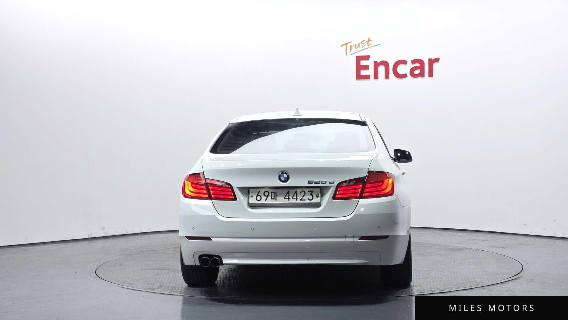 BMW 5 Series (F10) 2011 — миниатюра 4