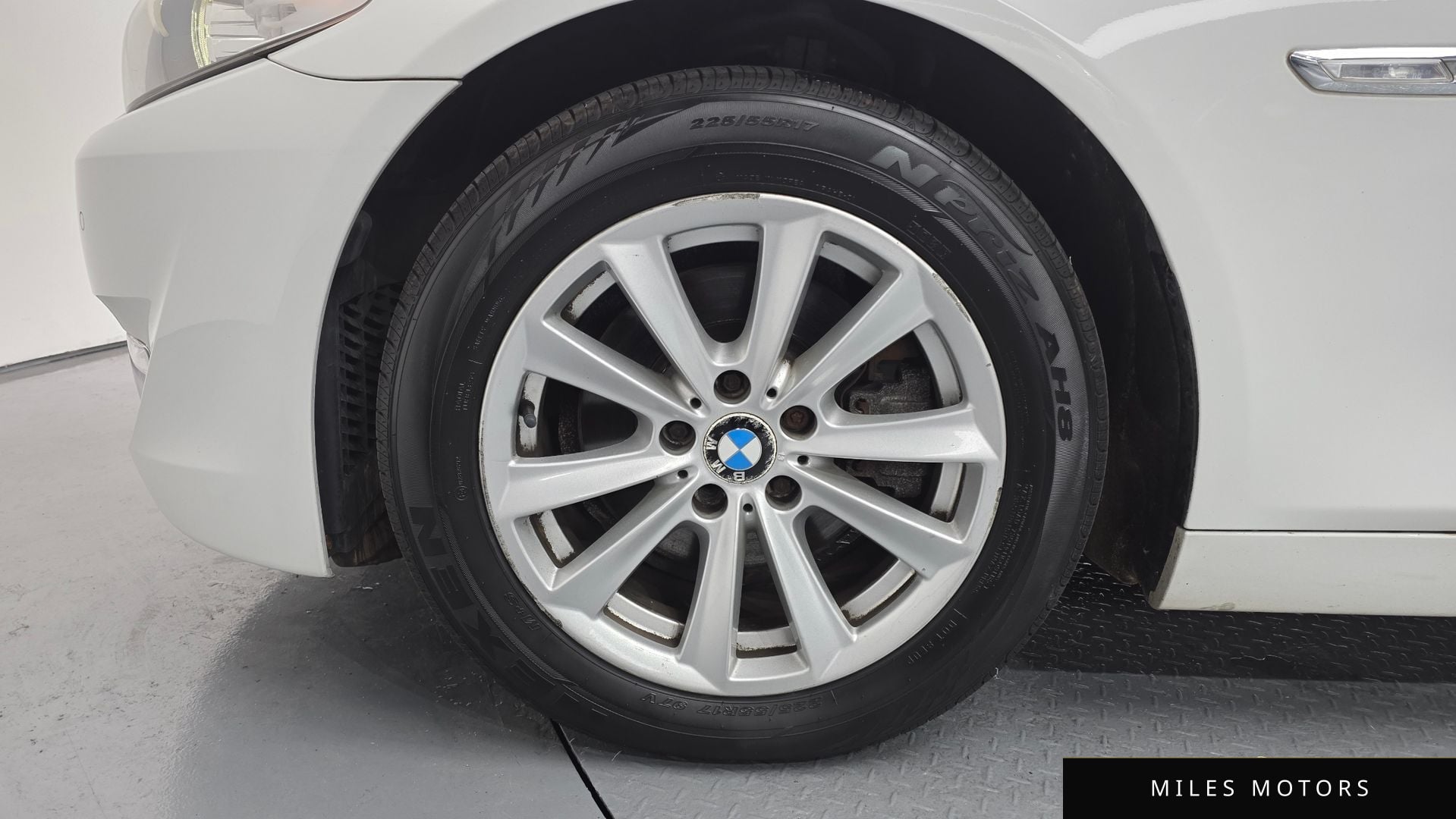 BMW 5 Series (F10) 2011 — миниатюра 5