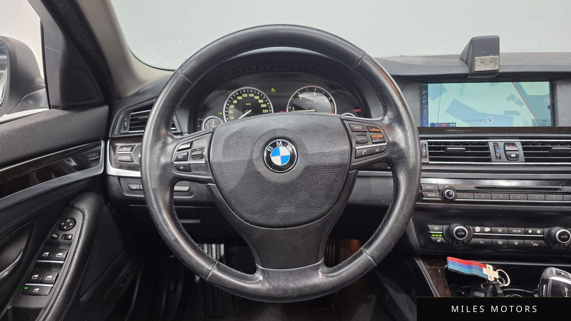 BMW 5 Series (F10) 2011 — миниатюра 13