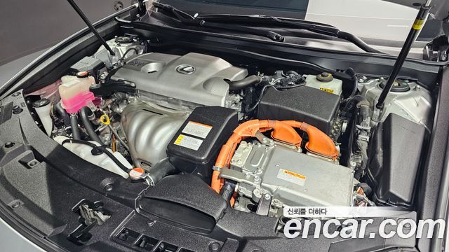 Лексус ES300h 2016 — миниатюра 6