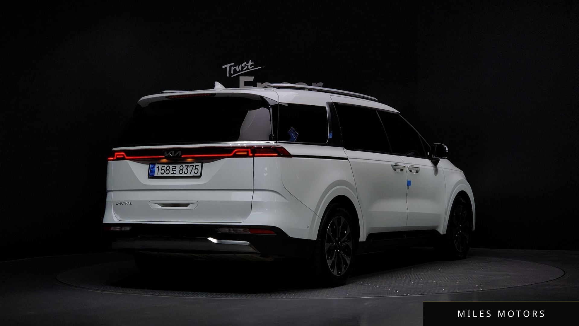Kia Carnival 2023 — миниатюра 2