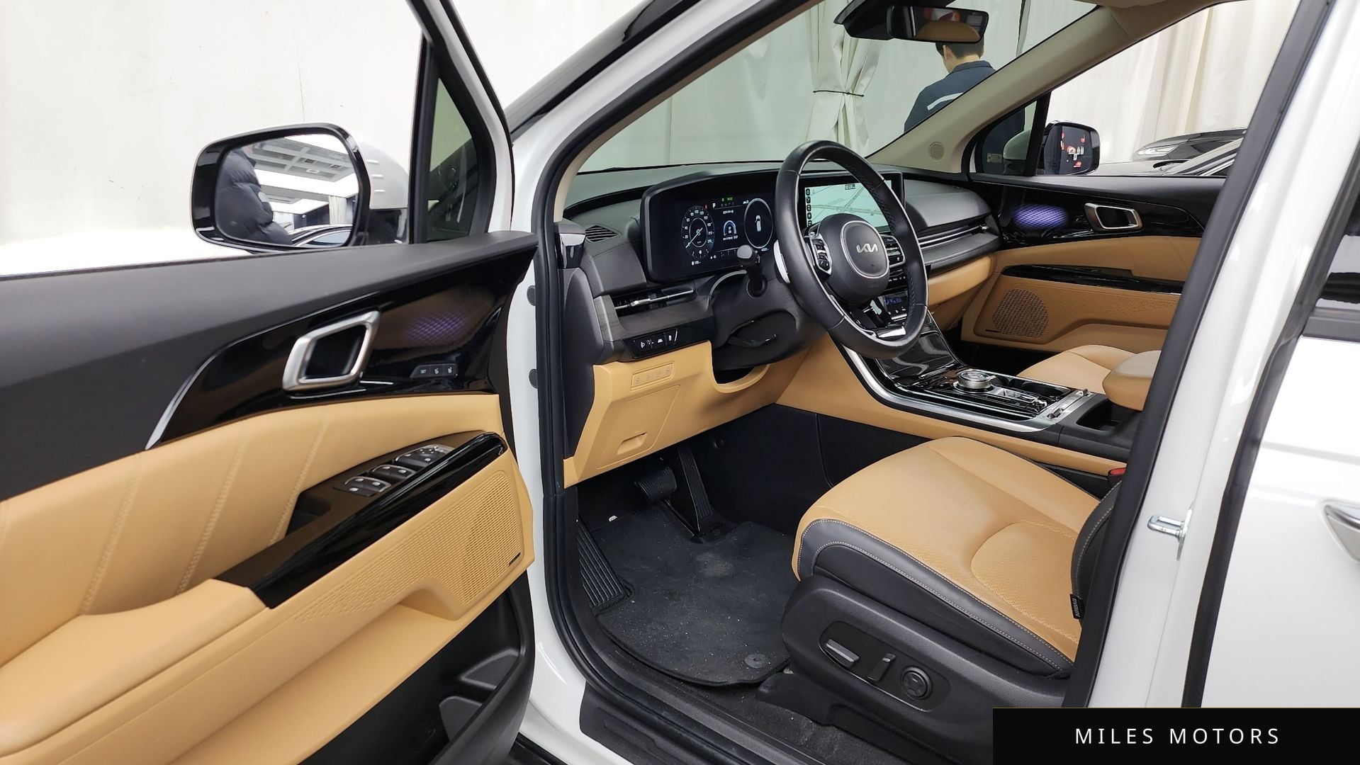 Kia Carnival 2023 — миниатюра 10
